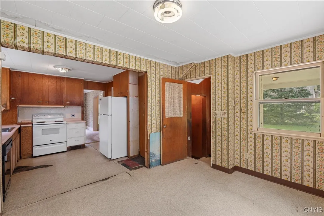 308 Collin Avenue, Manlius, New York 13066, Manlius, New York 13066, 6 Bedrooms Bedrooms, 13 Rooms Rooms,2 BathroomsBathrooms,Residential,For Sale,308 Collin Avenue, Manlius, New York 13066,S1622212