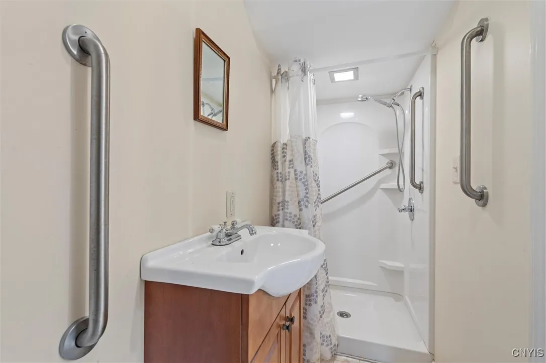 308 Collin Avenue, Manlius, New York 13066, Manlius, New York 13066, 6 Bedrooms Bedrooms, 13 Rooms Rooms,2 BathroomsBathrooms,Residential,For Sale,308 Collin Avenue, Manlius, New York 13066,S1622212