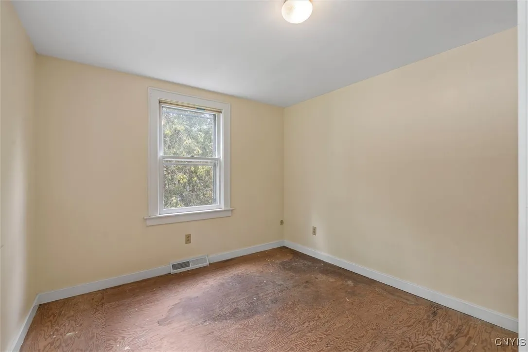 308 Collin Avenue, Manlius, New York 13066, Manlius, New York 13066, 6 Bedrooms Bedrooms, 13 Rooms Rooms,2 BathroomsBathrooms,Residential,For Sale,308 Collin Avenue, Manlius, New York 13066,S1622212