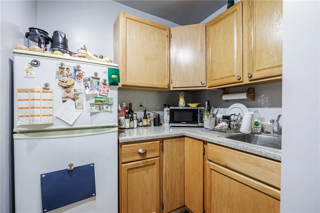 23 Benton Street, Rochester, New York 14620, Rochester, New York 14620, 7 Bedrooms Bedrooms, ,3 BathroomsBathrooms,Residential,For Sale,23 Benton Street, Rochester, New York 14620,R1622299