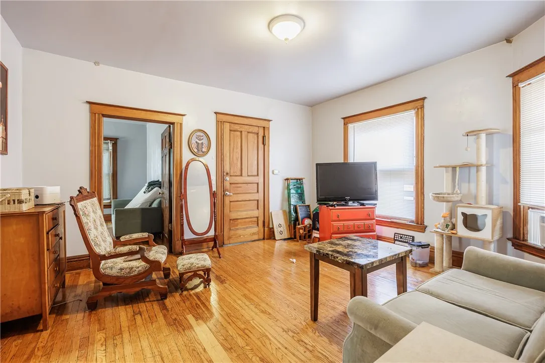 23 Benton Street, Rochester, New York 14620, Rochester, New York 14620, 7 Bedrooms Bedrooms, ,3 BathroomsBathrooms,Residential,For Sale,23 Benton Street, Rochester, New York 14620,R1622299