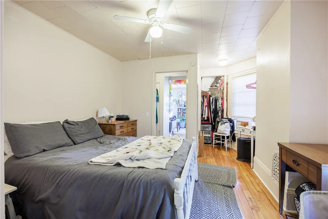 17 Canfield Place, Rochester, New York 14607, Rochester, New York 14607, 6 Bedrooms Bedrooms, ,4 BathroomsBathrooms,Residential,For Sale,17 Canfield Place, Rochester, New York 14607,R1622300