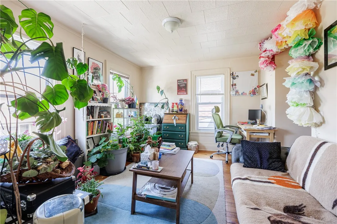 17 Canfield Place, Rochester, New York 14607, Rochester, New York 14607, 6 Bedrooms Bedrooms, ,4 BathroomsBathrooms,Residential,For Sale,17 Canfield Place, Rochester, New York 14607,R1622300
