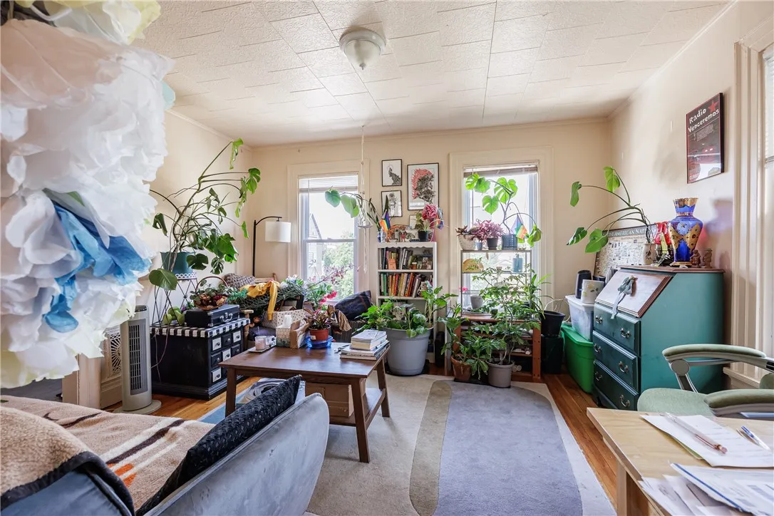 17 Canfield Place, Rochester, New York 14607, Rochester, New York 14607, 6 Bedrooms Bedrooms, ,4 BathroomsBathrooms,Residential,For Sale,17 Canfield Place, Rochester, New York 14607,R1622300
