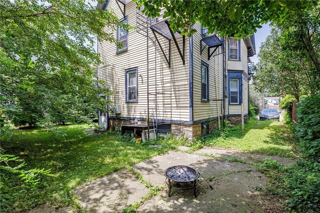 17 Canfield Place, Rochester, New York 14607, Rochester, New York 14607, 6 Bedrooms Bedrooms, ,4 BathroomsBathrooms,Residential,For Sale,17 Canfield Place, Rochester, New York 14607,R1622300