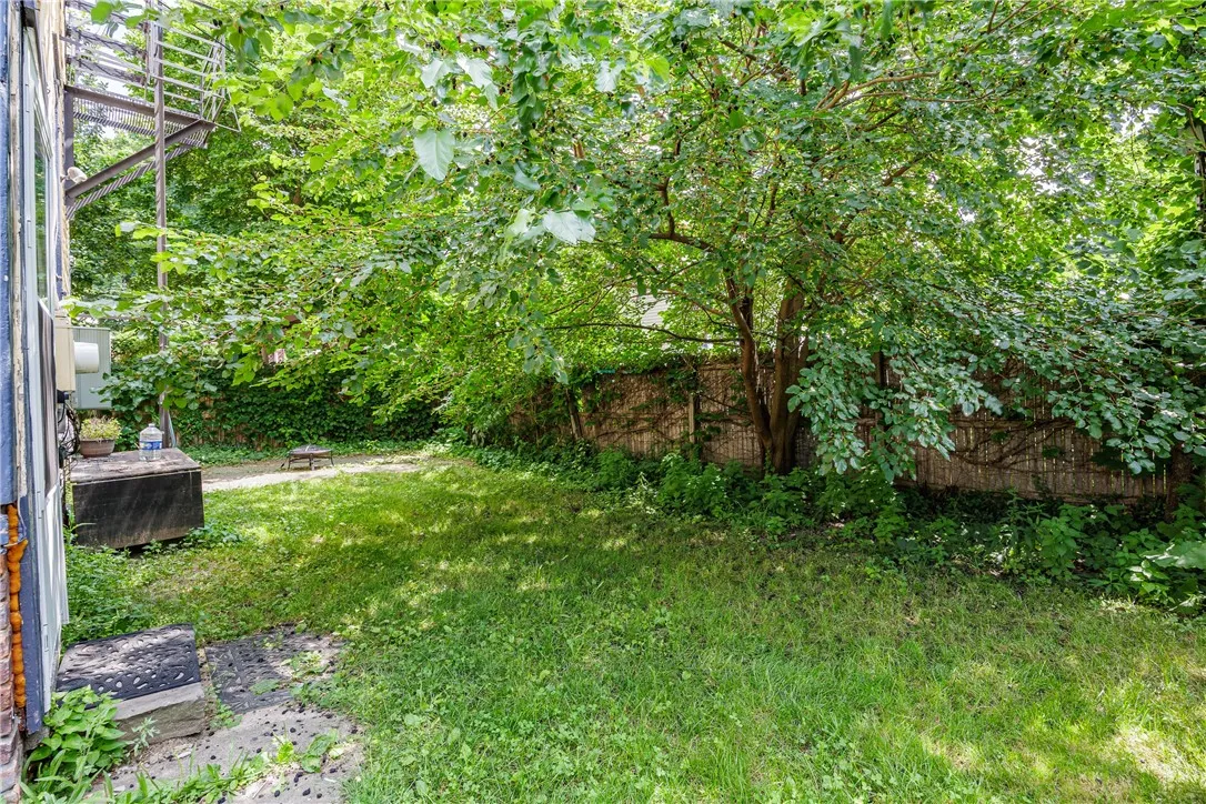 17 Canfield Place, Rochester, New York 14607, Rochester, New York 14607, 6 Bedrooms Bedrooms, ,4 BathroomsBathrooms,Residential,For Sale,17 Canfield Place, Rochester, New York 14607,R1622300