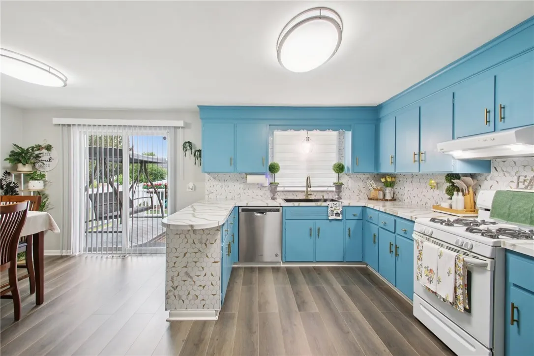 4 Drexel Drive, Gates, New York 14606, Gates, New York 14606, 3 Bedrooms Bedrooms, 6 Rooms Rooms,2 BathroomsBathrooms,Residential,For Sale,4 Drexel Drive, Gates, New York 14606,R1622083