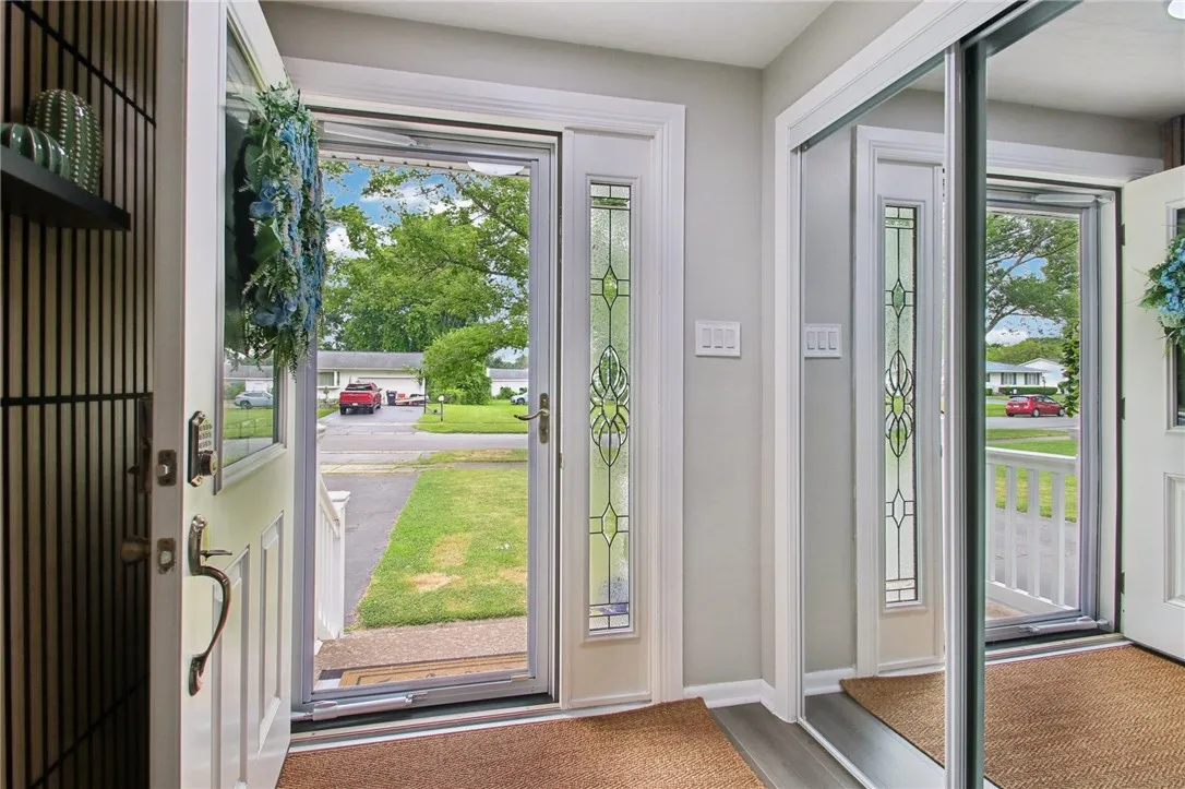 4 Drexel Drive, Gates, New York 14606, Gates, New York 14606, 3 Bedrooms Bedrooms, 6 Rooms Rooms,2 BathroomsBathrooms,Residential,For Sale,4 Drexel Drive, Gates, New York 14606,R1622083