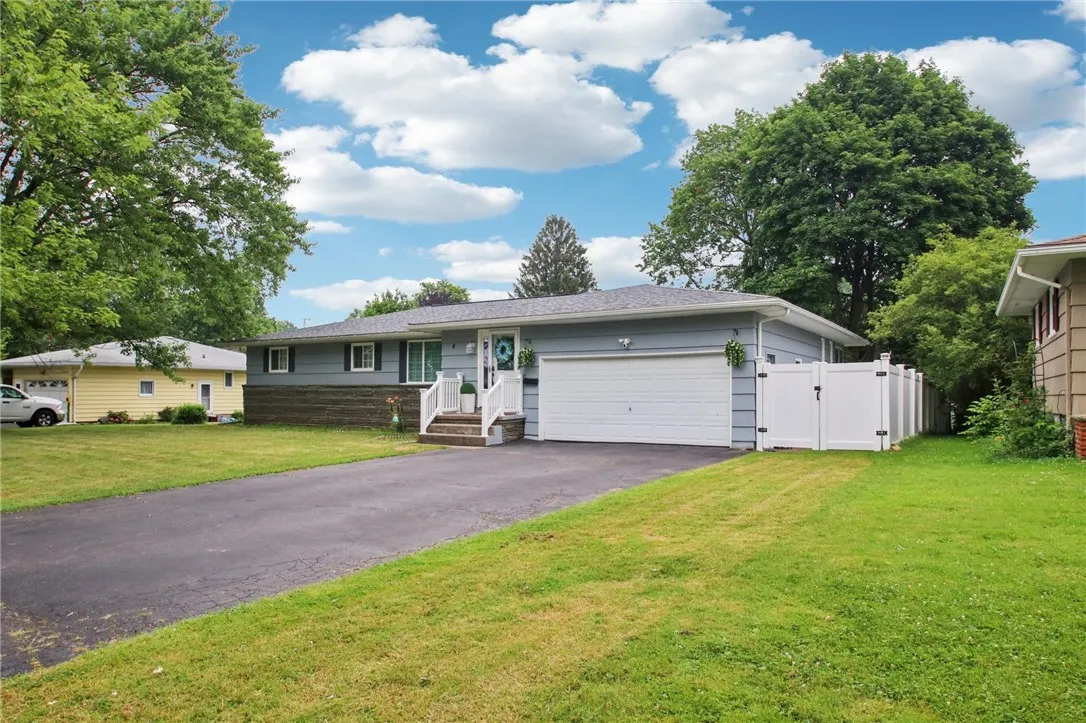 4 Drexel Drive, Gates, New York 14606, Gates, New York 14606, 3 Bedrooms Bedrooms, 6 Rooms Rooms,2 BathroomsBathrooms,Residential,For Sale,4 Drexel Drive, Gates, New York 14606,R1622083