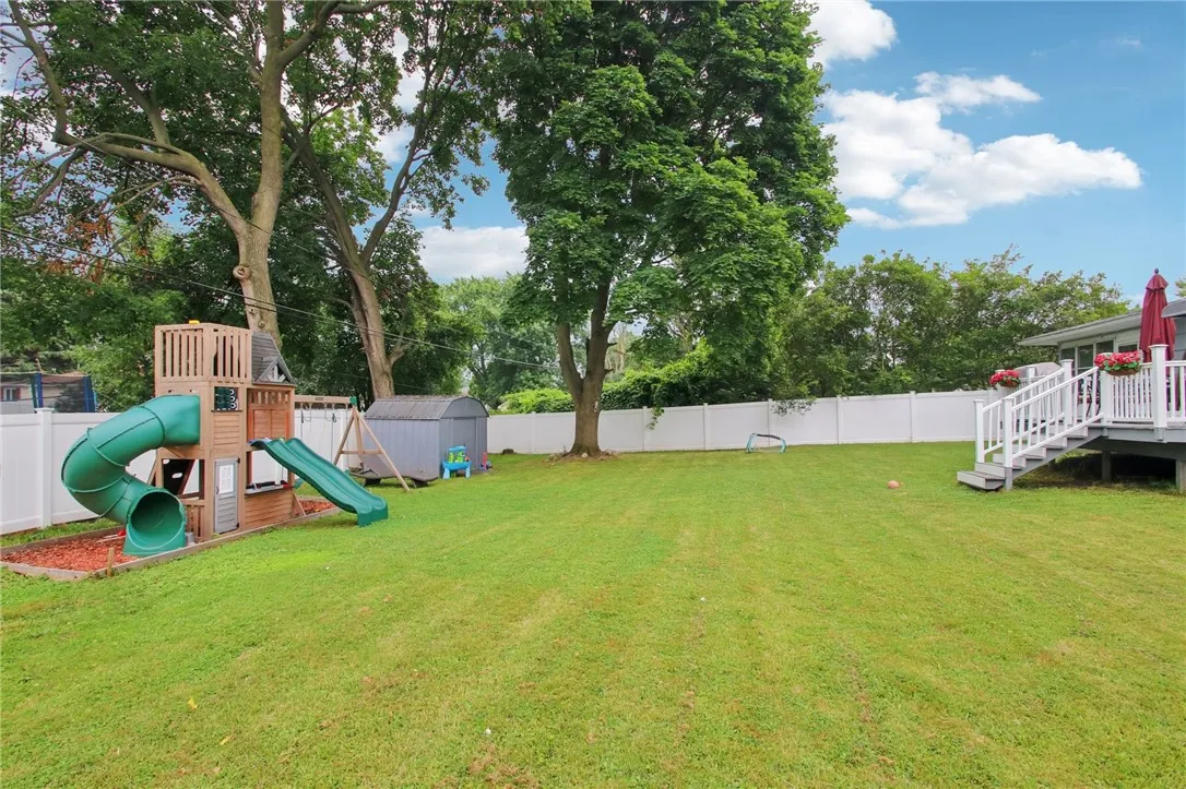 4 Drexel Drive, Gates, New York 14606, Gates, New York 14606, 3 Bedrooms Bedrooms, 6 Rooms Rooms,2 BathroomsBathrooms,Residential,For Sale,4 Drexel Drive, Gates, New York 14606,R1622083