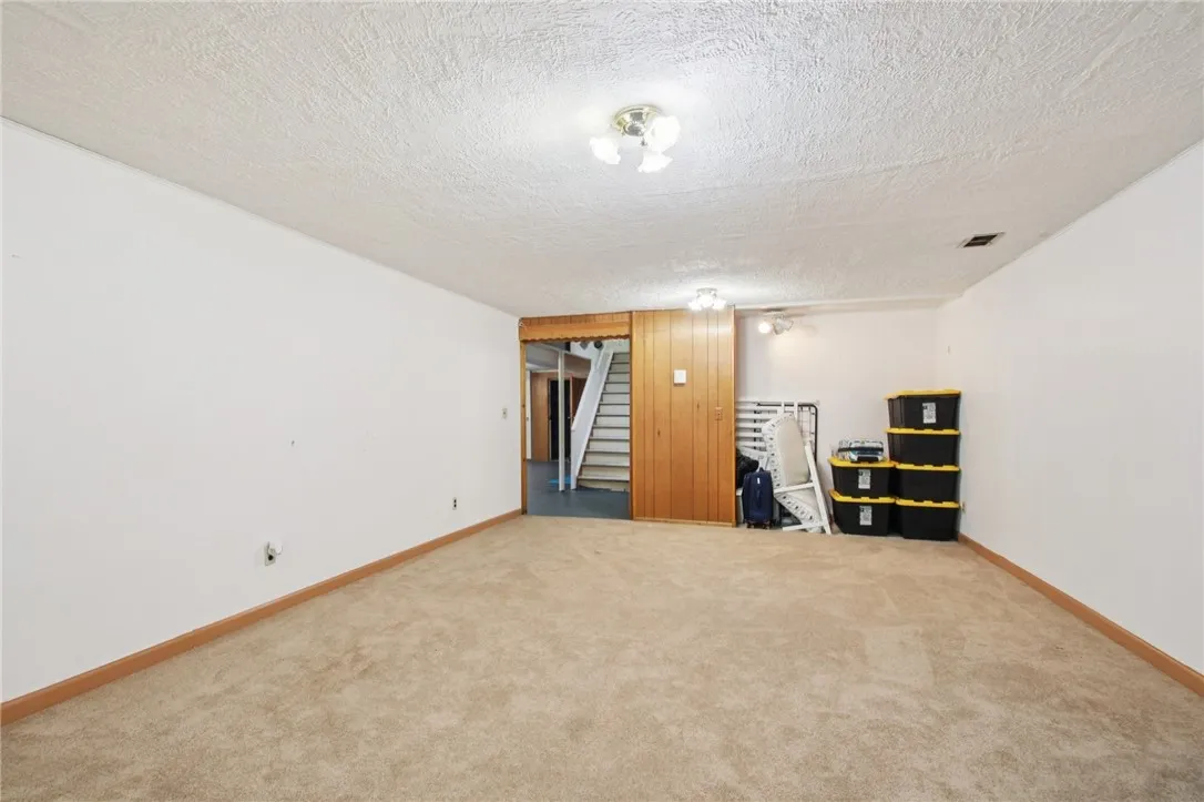 4 Drexel Drive, Gates, New York 14606, Gates, New York 14606, 3 Bedrooms Bedrooms, 6 Rooms Rooms,2 BathroomsBathrooms,Residential,For Sale,4 Drexel Drive, Gates, New York 14606,R1622083