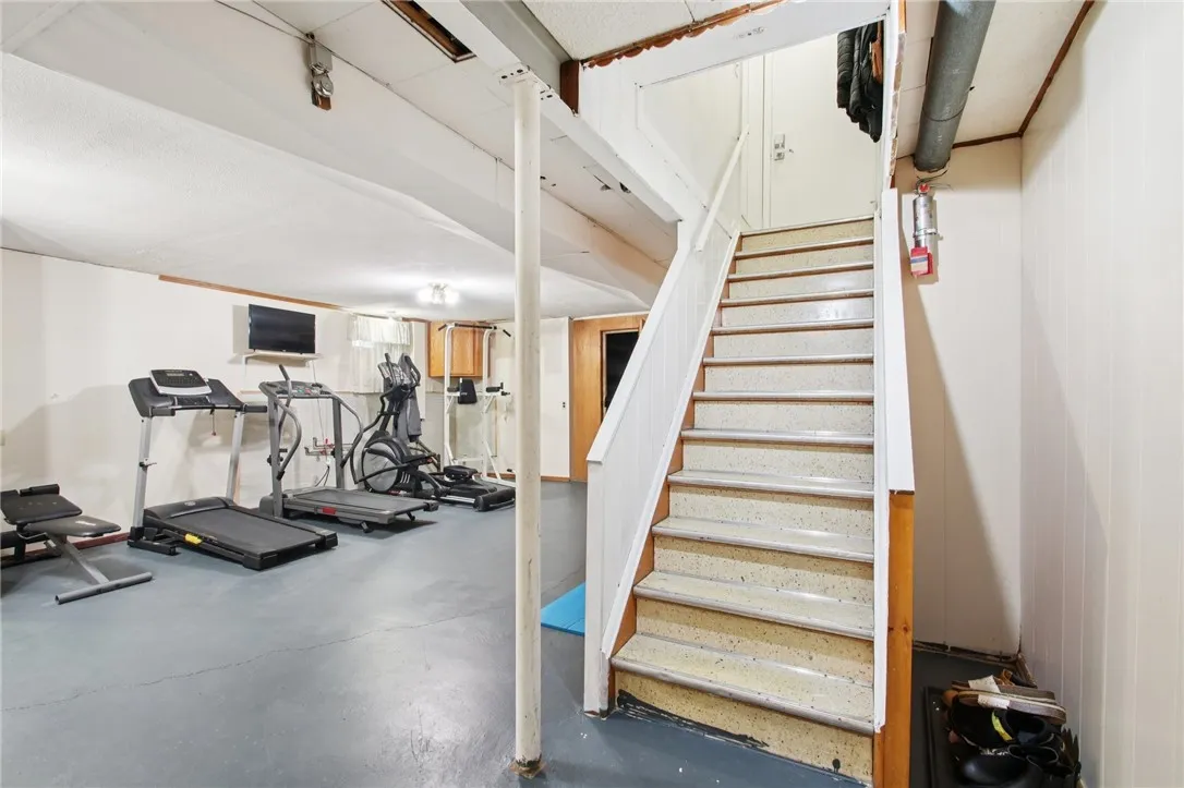 4 Drexel Drive, Gates, New York 14606, Gates, New York 14606, 3 Bedrooms Bedrooms, 6 Rooms Rooms,2 BathroomsBathrooms,Residential,For Sale,4 Drexel Drive, Gates, New York 14606,R1622083