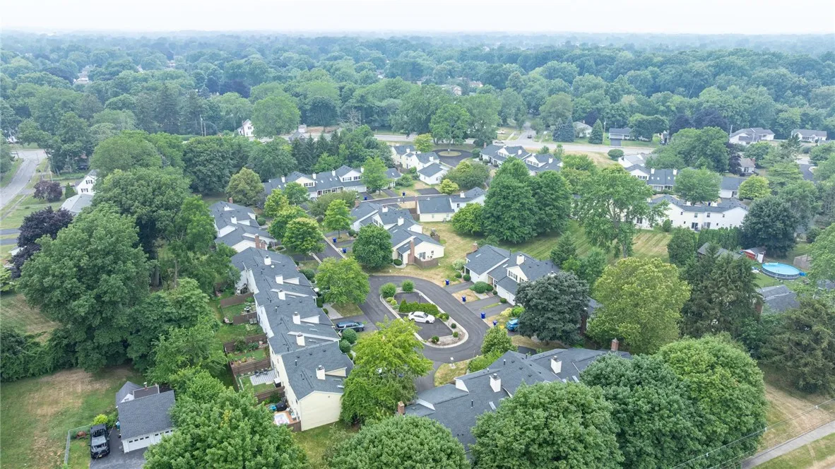 64 Old Stone Lane, Greece, New York 14615, Greece, New York 14615, 2 Bedrooms Bedrooms, 5 Rooms Rooms,1 BathroomBathrooms,Residential,For Sale,64 Old Stone Lane, Greece, New York 14615,R1620466
