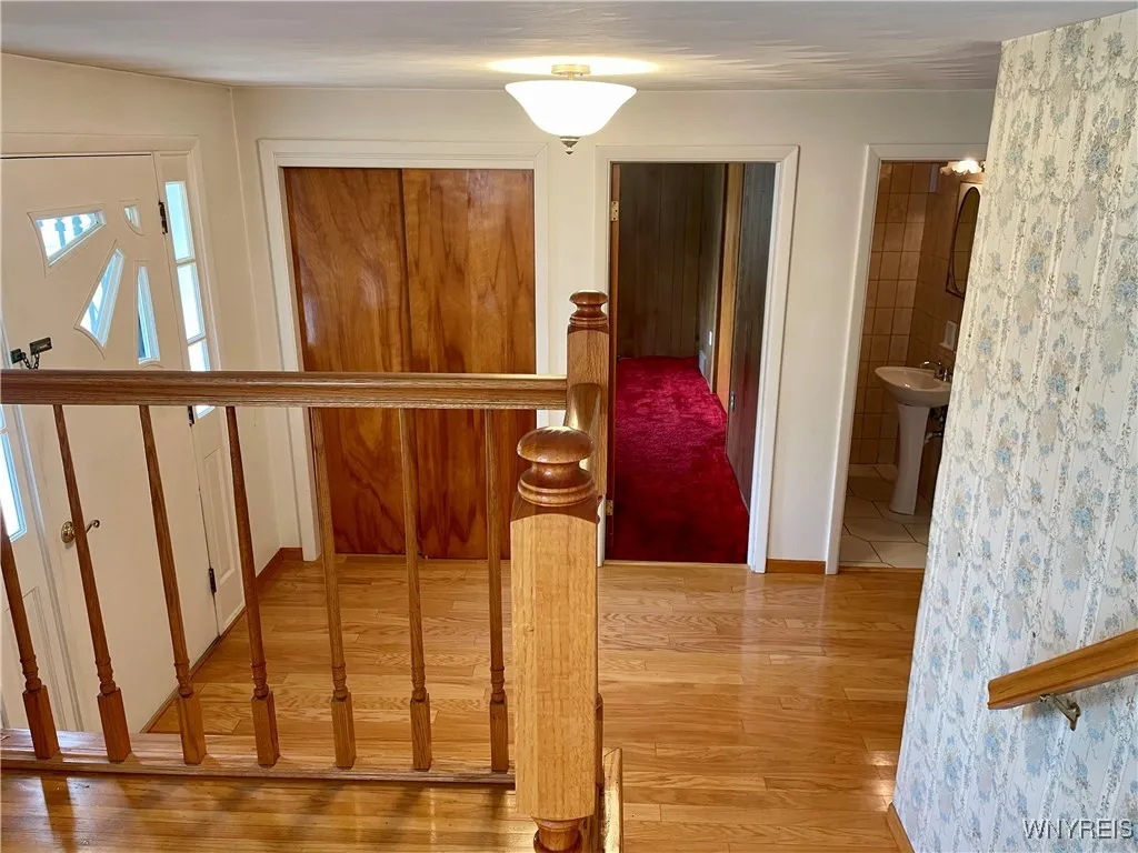 4 Debby Lane, Gates, New York 14606, Gates, New York 14606, 4 Bedrooms Bedrooms, 7 Rooms Rooms,1 BathroomBathrooms,Residential,For Sale,4 Debby Lane, Gates, New York 14606,B1622590