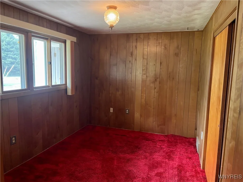 4 Debby Lane, Gates, New York 14606, Gates, New York 14606, 4 Bedrooms Bedrooms, 7 Rooms Rooms,1 BathroomBathrooms,Residential,For Sale,4 Debby Lane, Gates, New York 14606,B1622590