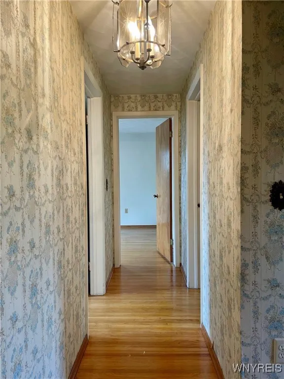 4 Debby Lane, Gates, New York 14606, Gates, New York 14606, 4 Bedrooms Bedrooms, 7 Rooms Rooms,1 BathroomBathrooms,Residential,For Sale,4 Debby Lane, Gates, New York 14606,B1622590
