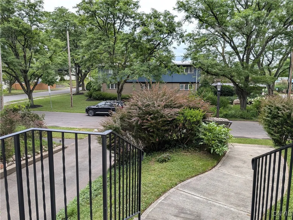 206 Haffenden Road, Syracuse, New York 13210, Syracuse, New York 13210, 4 Bedrooms Bedrooms, 7 Rooms Rooms,1 BathroomBathrooms,Residential,For Sale,206 Haffenden Road, Syracuse, New York 13210,S1621893