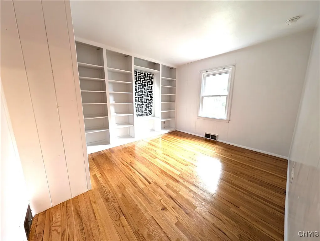 206 Haffenden Road, Syracuse, New York 13210, Syracuse, New York 13210, 4 Bedrooms Bedrooms, 7 Rooms Rooms,1 BathroomBathrooms,Residential,For Sale,206 Haffenden Road, Syracuse, New York 13210,S1621893