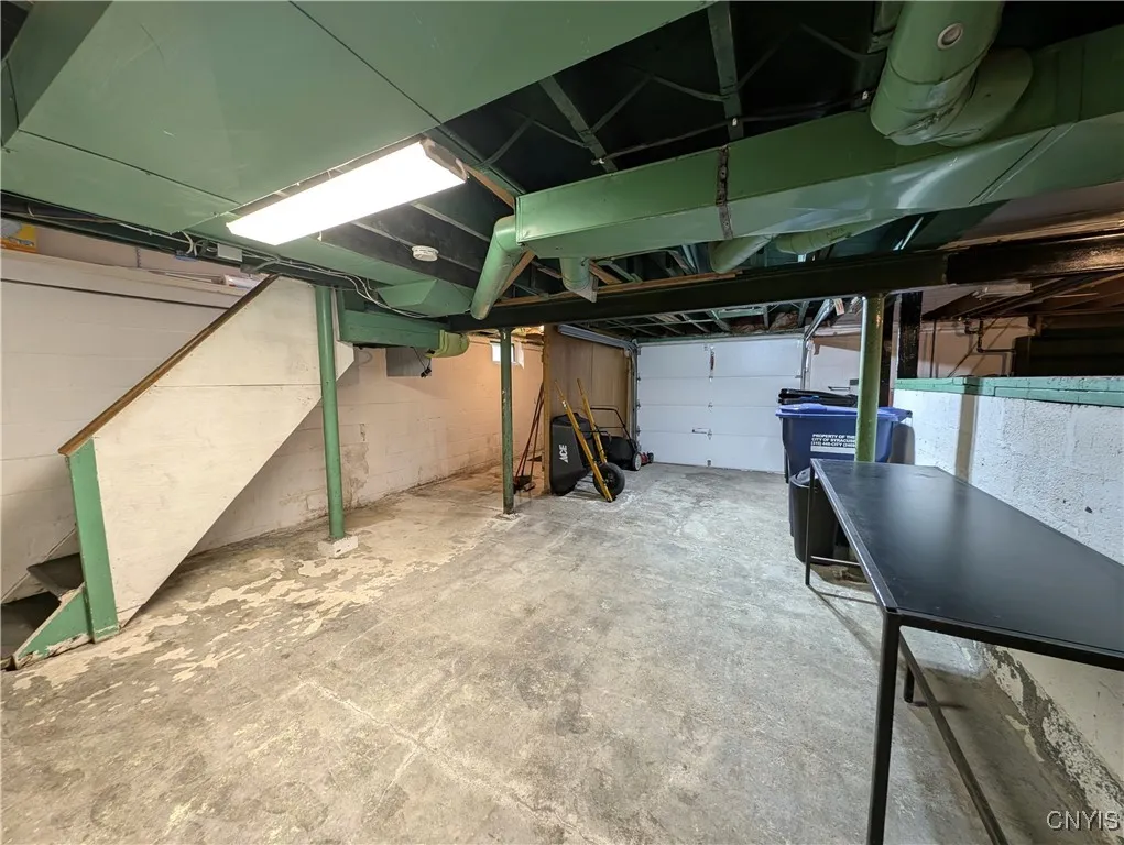 206 Haffenden Road, Syracuse, New York 13210, Syracuse, New York 13210, 4 Bedrooms Bedrooms, 7 Rooms Rooms,1 BathroomBathrooms,Residential,For Sale,206 Haffenden Road, Syracuse, New York 13210,S1621893