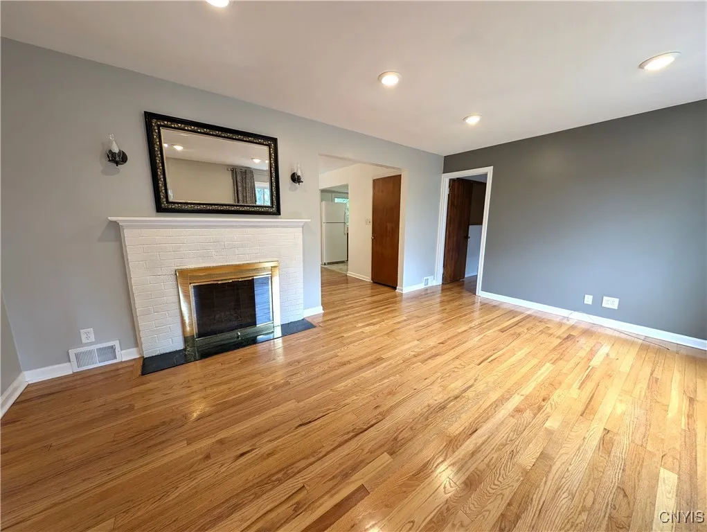 206 Haffenden Road, Syracuse, New York 13210, Syracuse, New York 13210, 4 Bedrooms Bedrooms, 7 Rooms Rooms,1 BathroomBathrooms,Residential,For Sale,206 Haffenden Road, Syracuse, New York 13210,S1621893