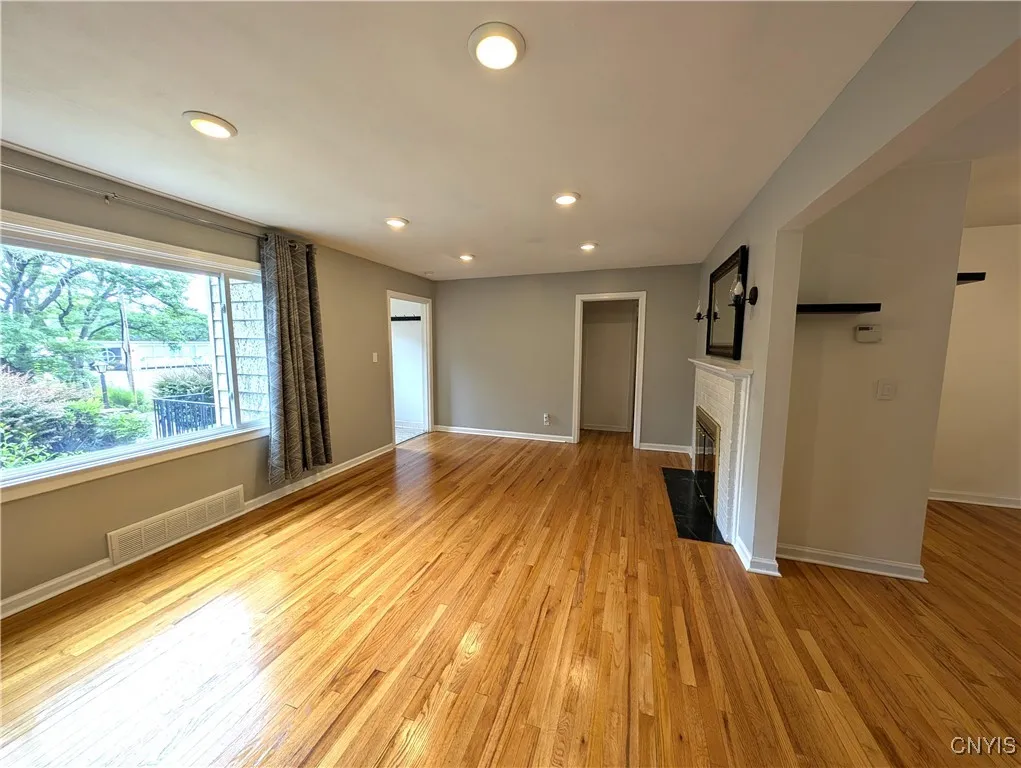 206 Haffenden Road, Syracuse, New York 13210, Syracuse, New York 13210, 4 Bedrooms Bedrooms, 7 Rooms Rooms,1 BathroomBathrooms,Residential,For Sale,206 Haffenden Road, Syracuse, New York 13210,S1621893