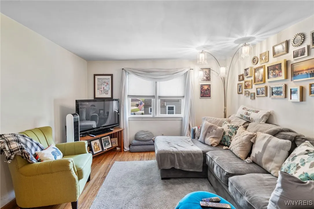 235 Wagner Avenue, Cheektowaga, New York 14212, Cheektowaga, New York 14212, 4 Bedrooms Bedrooms, ,2 BathroomsBathrooms,Residential,For Sale,235 Wagner Avenue, Cheektowaga, New York 14212,B1622744