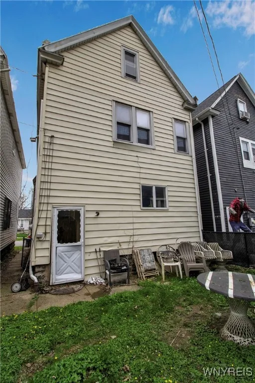 49 Massachusetts Avenue, Buffalo, New York 14213, Buffalo, New York 14213, 3 Bedrooms Bedrooms, 9 Rooms Rooms,1 BathroomBathrooms,Residential,For Sale,49 Massachusetts Avenue, Buffalo, New York 14213,B1601239