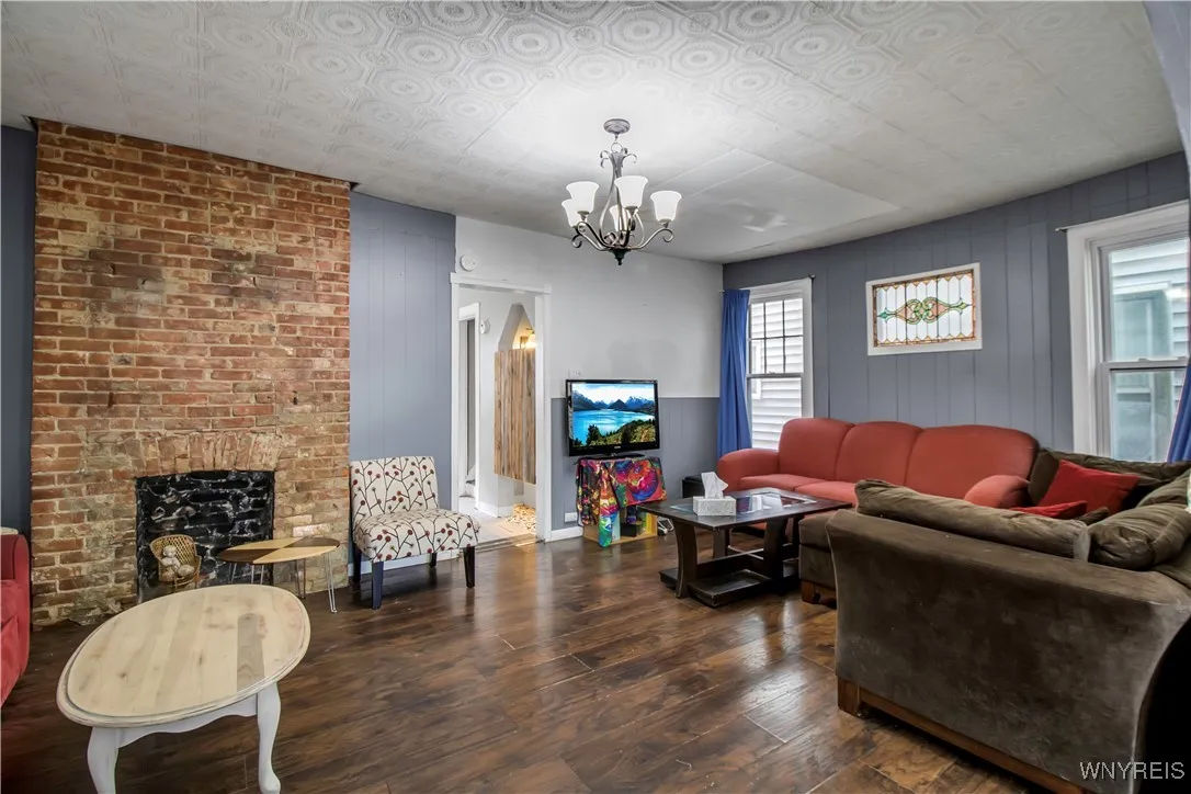 49 Massachusetts Avenue, Buffalo, New York 14213, Buffalo, New York 14213, 3 Bedrooms Bedrooms, 9 Rooms Rooms,1 BathroomBathrooms,Residential,For Sale,49 Massachusetts Avenue, Buffalo, New York 14213,B1601239
