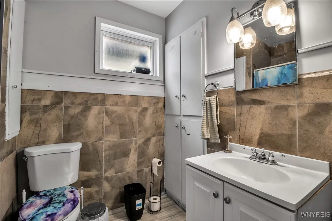 49 Massachusetts Avenue, Buffalo, New York 14213, Buffalo, New York 14213, 3 Bedrooms Bedrooms, 9 Rooms Rooms,1 BathroomBathrooms,Residential,For Sale,49 Massachusetts Avenue, Buffalo, New York 14213,B1601239