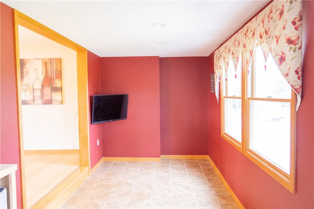 20 Buffalo Road, Bergen, New York 14416, Bergen, New York 14416, 3 Bedrooms Bedrooms, 6 Rooms Rooms,2 BathroomsBathrooms,Residential,Closed,20 Buffalo Road, Bergen, New York 14416,R1617183