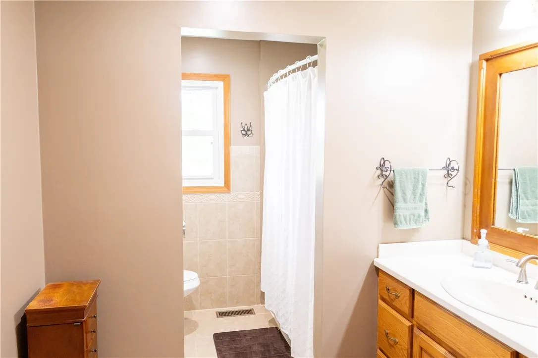 20 Buffalo Road, Bergen, New York 14416, Bergen, New York 14416, 3 Bedrooms Bedrooms, 6 Rooms Rooms,2 BathroomsBathrooms,Residential,Closed,20 Buffalo Road, Bergen, New York 14416,R1617183