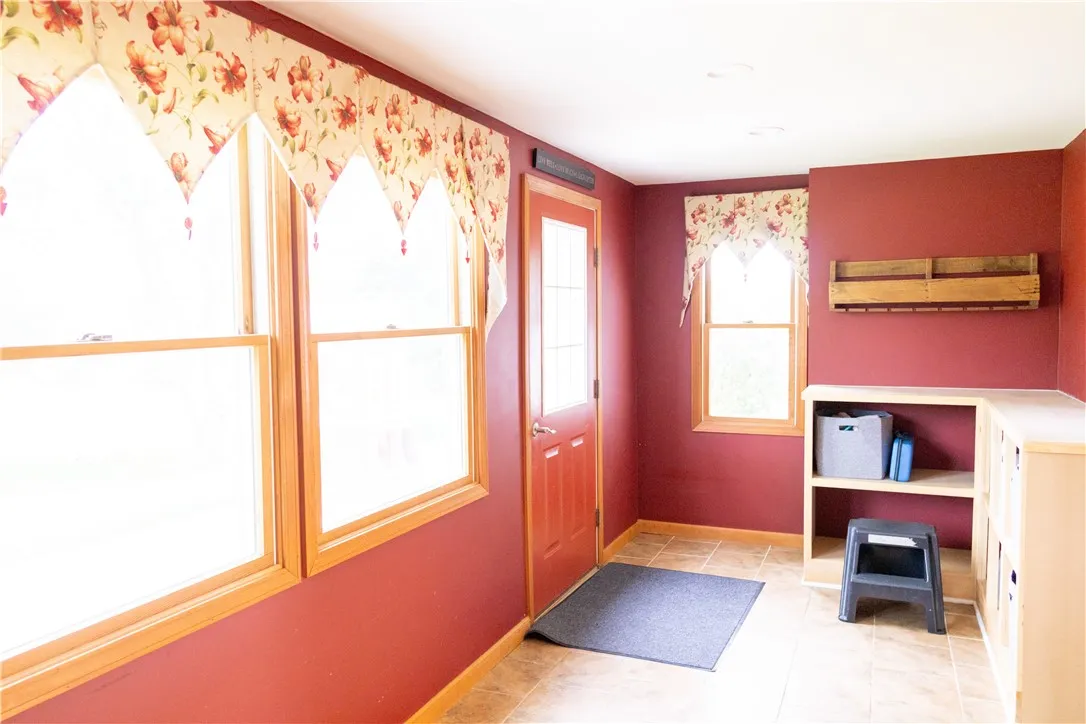 20 Buffalo Road, Bergen, New York 14416, Bergen, New York 14416, 3 Bedrooms Bedrooms, 6 Rooms Rooms,2 BathroomsBathrooms,Residential,Closed,20 Buffalo Road, Bergen, New York 14416,R1617183