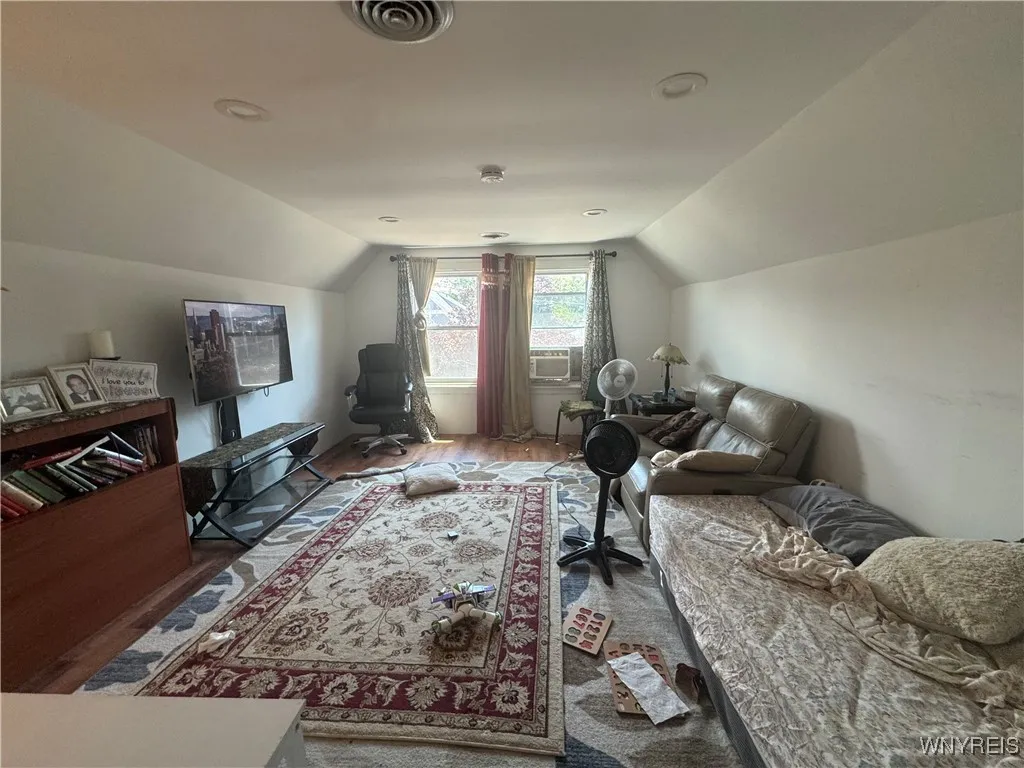38 Langmeyer Avenue, Buffalo, New York 14215, Buffalo, New York 14215, 4 Bedrooms Bedrooms, ,2 BathroomsBathrooms,Residential,For Sale,38 Langmeyer Avenue, Buffalo, New York 14215,B1622086