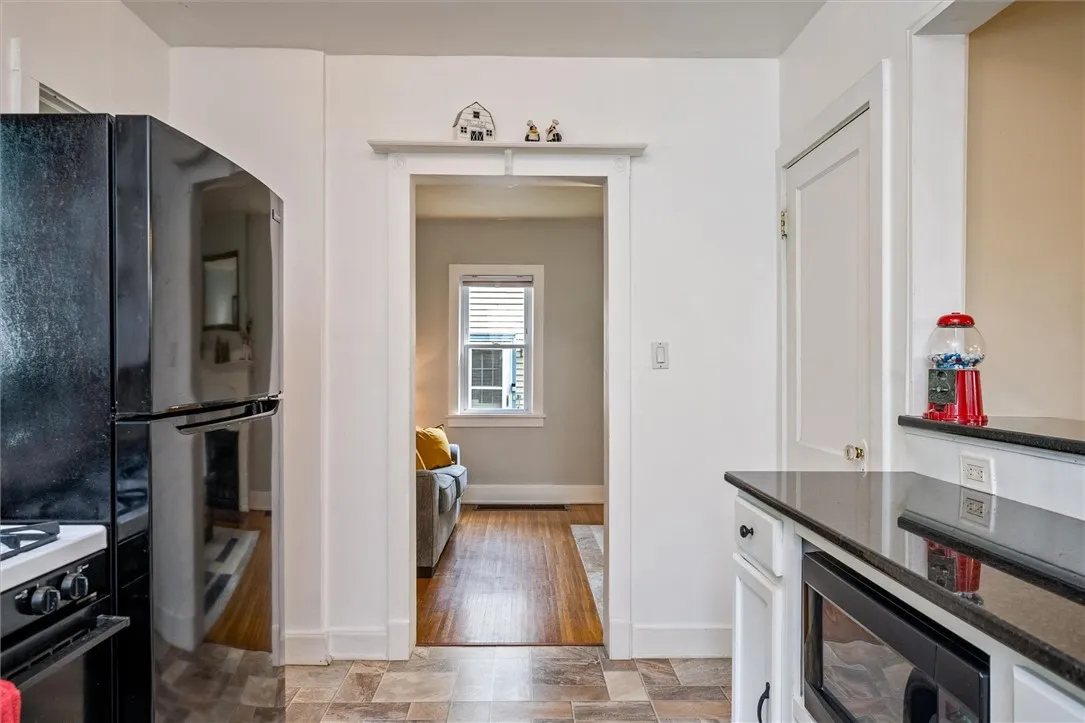 220 Walzer Road, Irondequoit, New York 14622, Irondequoit, New York 14622, 2 Bedrooms Bedrooms, 5 Rooms Rooms,2 BathroomsBathrooms,Residential,Closed,220 Walzer Road, Irondequoit, New York 14622,0,R1622740