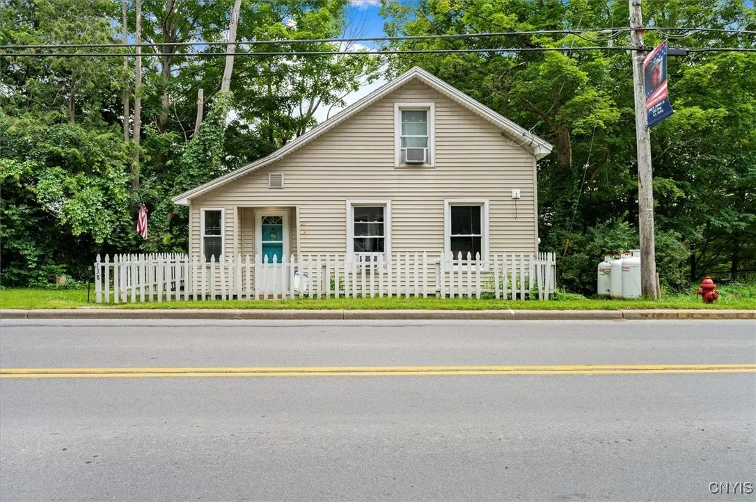 138 North Main Street, Augusta, New York 13425, Augusta, New York 13425, 2 Bedrooms Bedrooms, 7 Rooms Rooms,1 BathroomBathrooms,Residential,Closed,138 North Main Street, Augusta, New York 13425,0,S1622710