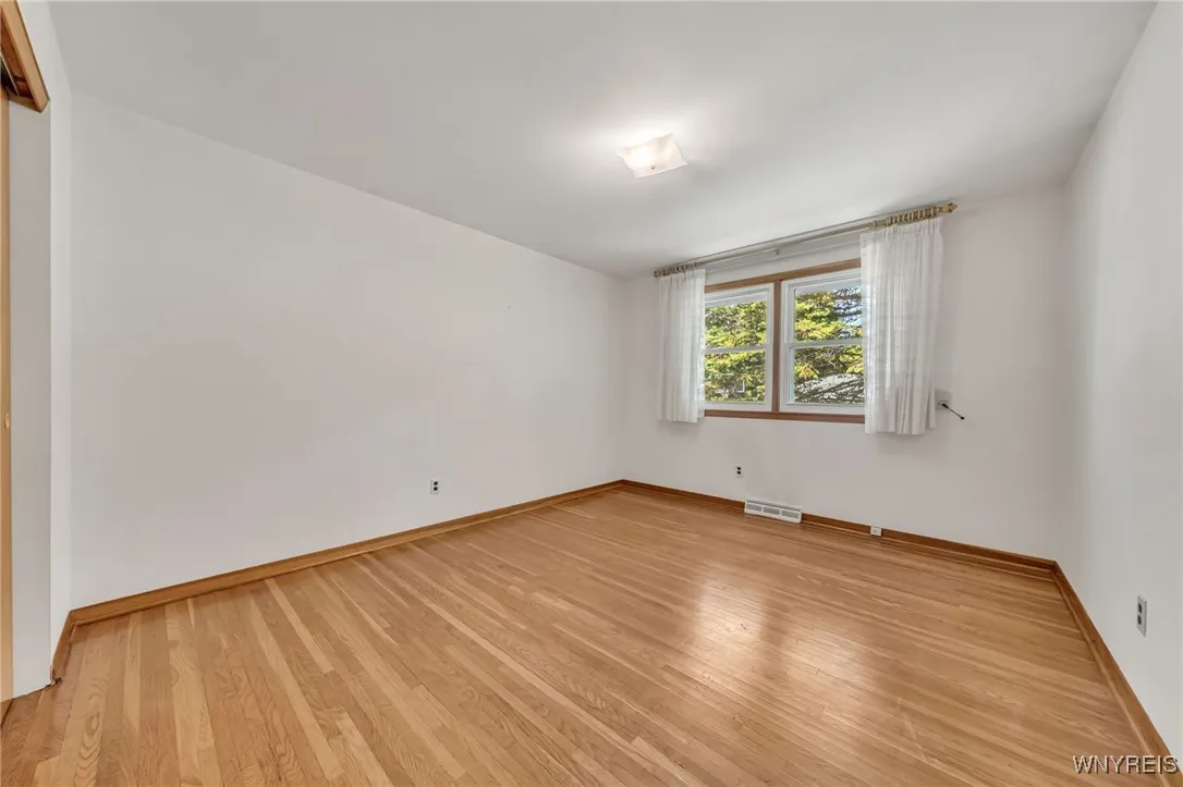 141 Minden Drive, Orchard Park, New York 14127, Orchard Park, New York 14127, 3 Bedrooms Bedrooms, 6 Rooms Rooms,1 BathroomBathrooms,Residential,For Sale,141 Minden Drive, Orchard Park, New York 14127,B1622168