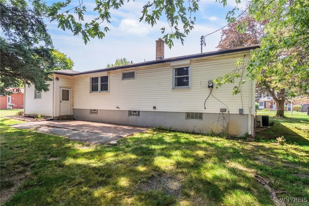141 Minden Drive, Orchard Park, New York 14127, Orchard Park, New York 14127, 3 Bedrooms Bedrooms, 6 Rooms Rooms,1 BathroomBathrooms,Residential,For Sale,141 Minden Drive, Orchard Park, New York 14127,B1622168