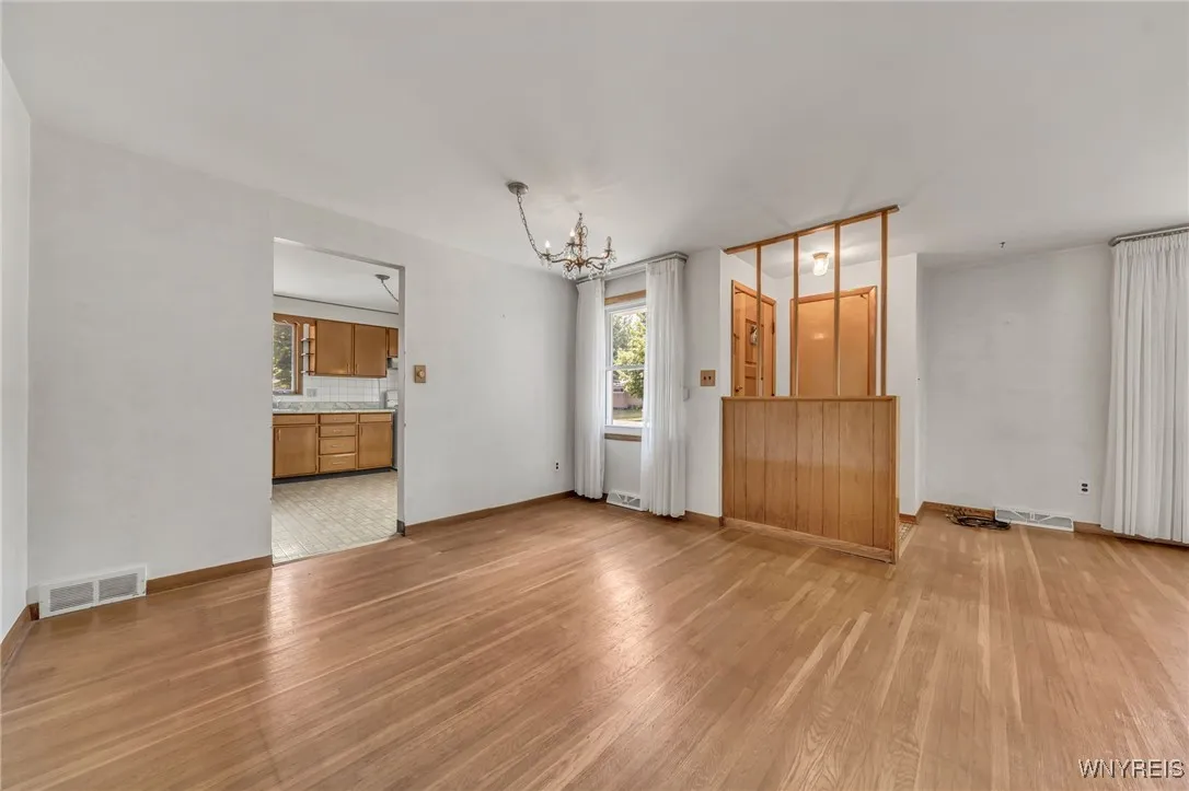 141 Minden Drive, Orchard Park, New York 14127, Orchard Park, New York 14127, 3 Bedrooms Bedrooms, 6 Rooms Rooms,1 BathroomBathrooms,Residential,For Sale,141 Minden Drive, Orchard Park, New York 14127,B1622168