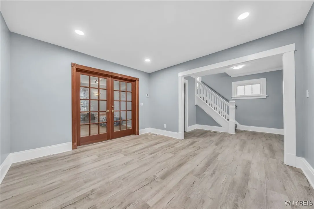 484 Main Street, Tonawanda, New York 14150, Tonawanda, New York 14150, 3 Bedrooms Bedrooms, 7 Rooms Rooms,1 BathroomBathrooms,Residential,For Sale,484 Main Street, Tonawanda, New York 14150,B1620786