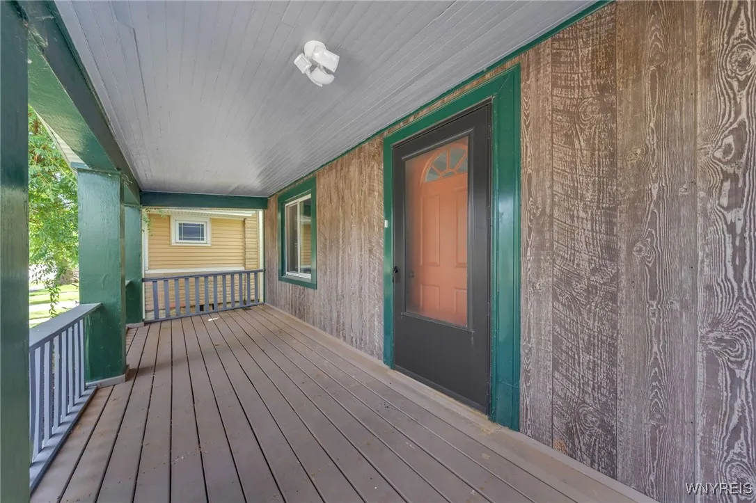 484 Main Street, Tonawanda, New York 14150, Tonawanda, New York 14150, 3 Bedrooms Bedrooms, 7 Rooms Rooms,1 BathroomBathrooms,Residential,For Sale,484 Main Street, Tonawanda, New York 14150,B1620786