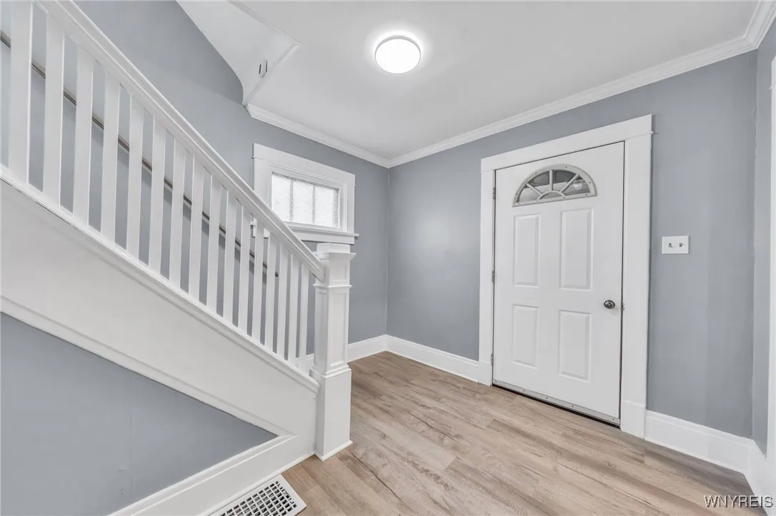 484 Main Street, Tonawanda, New York 14150, Tonawanda, New York 14150, 3 Bedrooms Bedrooms, 7 Rooms Rooms,1 BathroomBathrooms,Residential,For Sale,484 Main Street, Tonawanda, New York 14150,B1620786