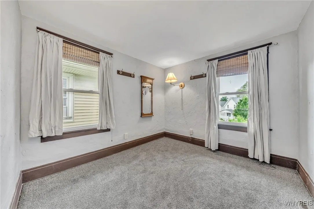 484 Main Street, Tonawanda, New York 14150, Tonawanda, New York 14150, 3 Bedrooms Bedrooms, 7 Rooms Rooms,1 BathroomBathrooms,Residential,For Sale,484 Main Street, Tonawanda, New York 14150,B1620786