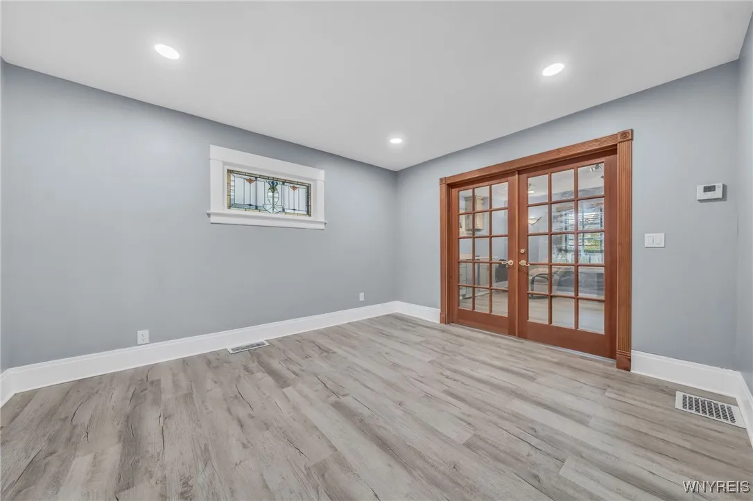 484 Main Street, Tonawanda, New York 14150, Tonawanda, New York 14150, 3 Bedrooms Bedrooms, 7 Rooms Rooms,1 BathroomBathrooms,Residential,For Sale,484 Main Street, Tonawanda, New York 14150,B1620786