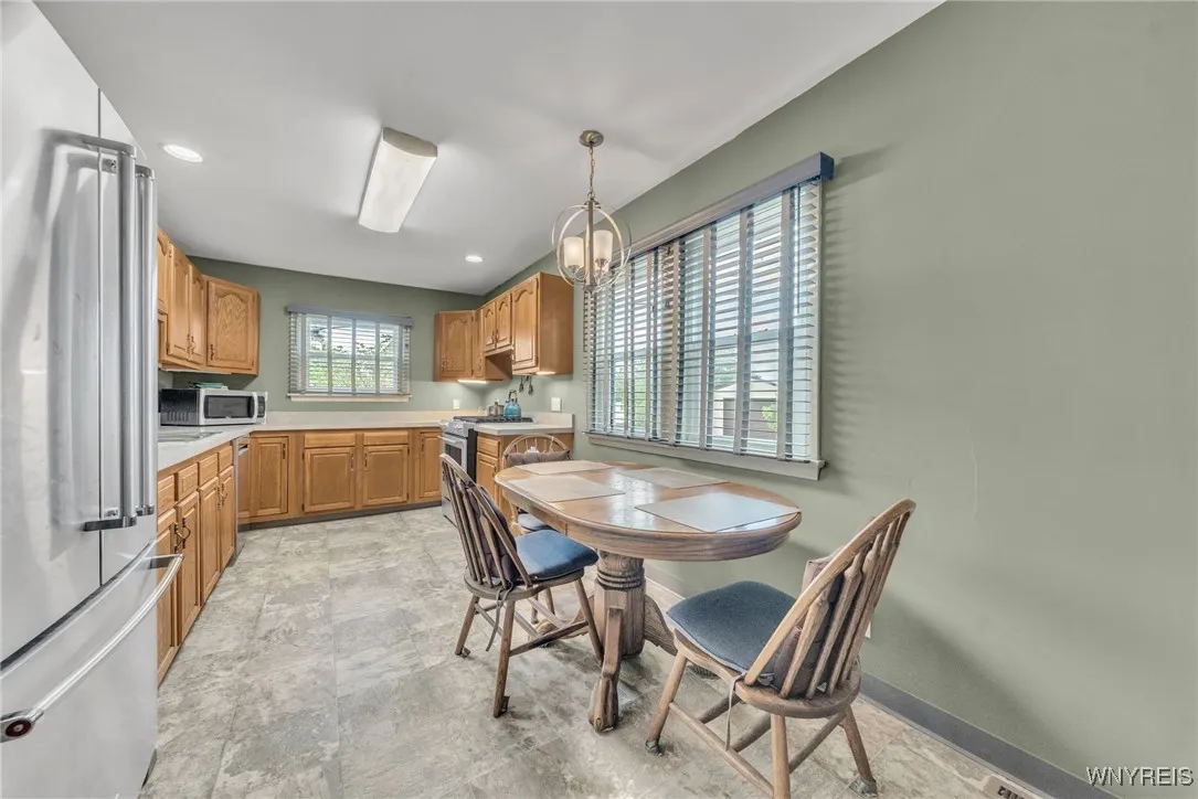484 Main Street, Tonawanda, New York 14150, Tonawanda, New York 14150, 3 Bedrooms Bedrooms, 7 Rooms Rooms,1 BathroomBathrooms,Residential,For Sale,484 Main Street, Tonawanda, New York 14150,B1620786