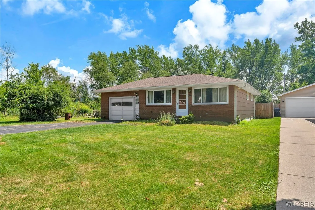 85 Pacific Avenue, Lackawanna, New York 14218, Lackawanna, New York 14218, 3 Bedrooms Bedrooms, 9 Rooms Rooms,1 BathroomBathrooms,Residential,Closed,85 Pacific Avenue, Lackawanna, New York 14218,0,B1622275