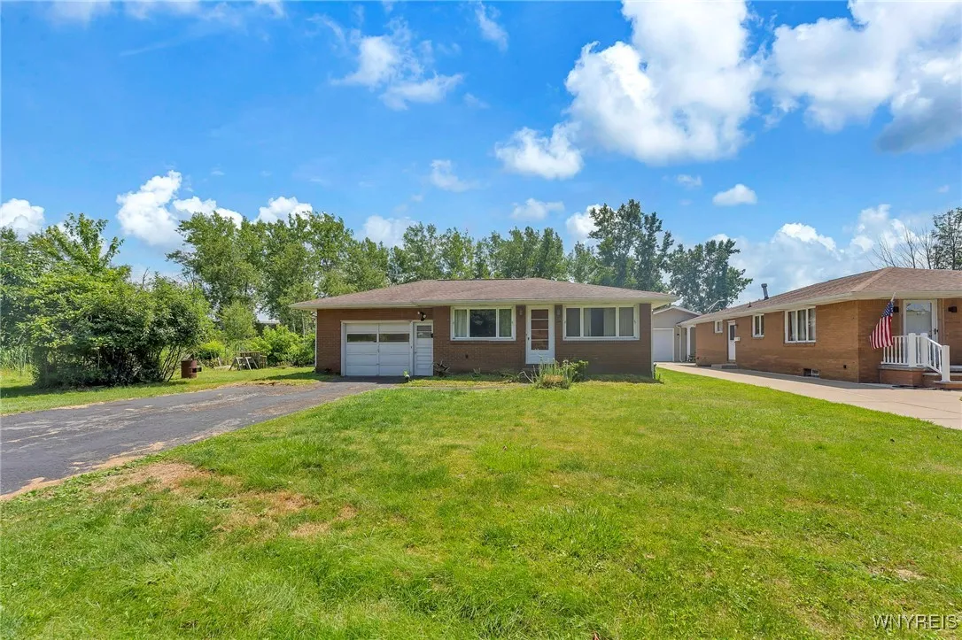 85 Pacific Avenue, Lackawanna, New York 14218, Lackawanna, New York 14218, 3 Bedrooms Bedrooms, 9 Rooms Rooms,1 BathroomBathrooms,Residential,Closed,85 Pacific Avenue, Lackawanna, New York 14218,0,B1622275