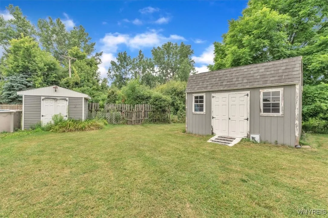 108 Susan Drive, Cheektowaga, New York 14043, Cheektowaga, New York 14043, 3 Bedrooms Bedrooms, 7 Rooms Rooms,1 BathroomBathrooms,Residential,Closed,108 Susan Drive, Cheektowaga, New York 14043,0,B1621627