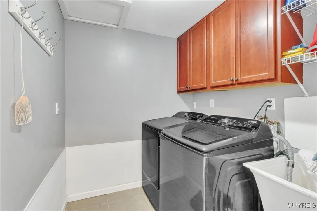 108 Susan Drive, Cheektowaga, New York 14043, Cheektowaga, New York 14043, 3 Bedrooms Bedrooms, 7 Rooms Rooms,1 BathroomBathrooms,Residential,Closed,108 Susan Drive, Cheektowaga, New York 14043,0,B1621627