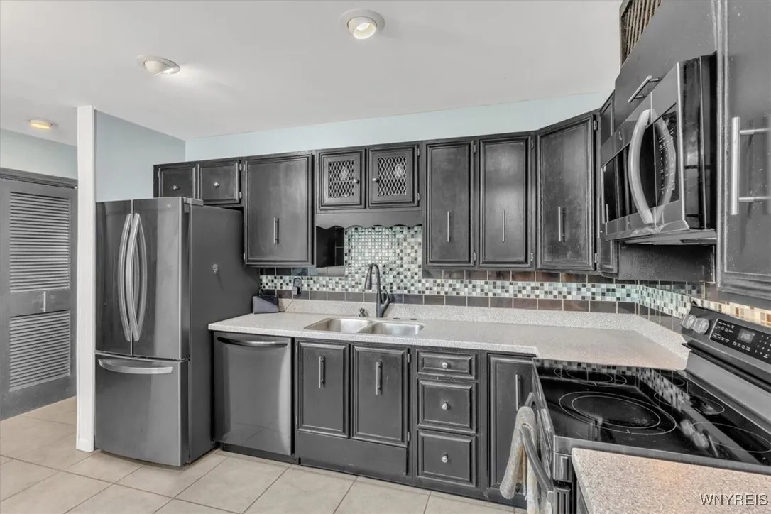 108 Susan Drive, Cheektowaga, New York 14043, Cheektowaga, New York 14043, 3 Bedrooms Bedrooms, 7 Rooms Rooms,1 BathroomBathrooms,Residential,Closed,108 Susan Drive, Cheektowaga, New York 14043,0,B1621627