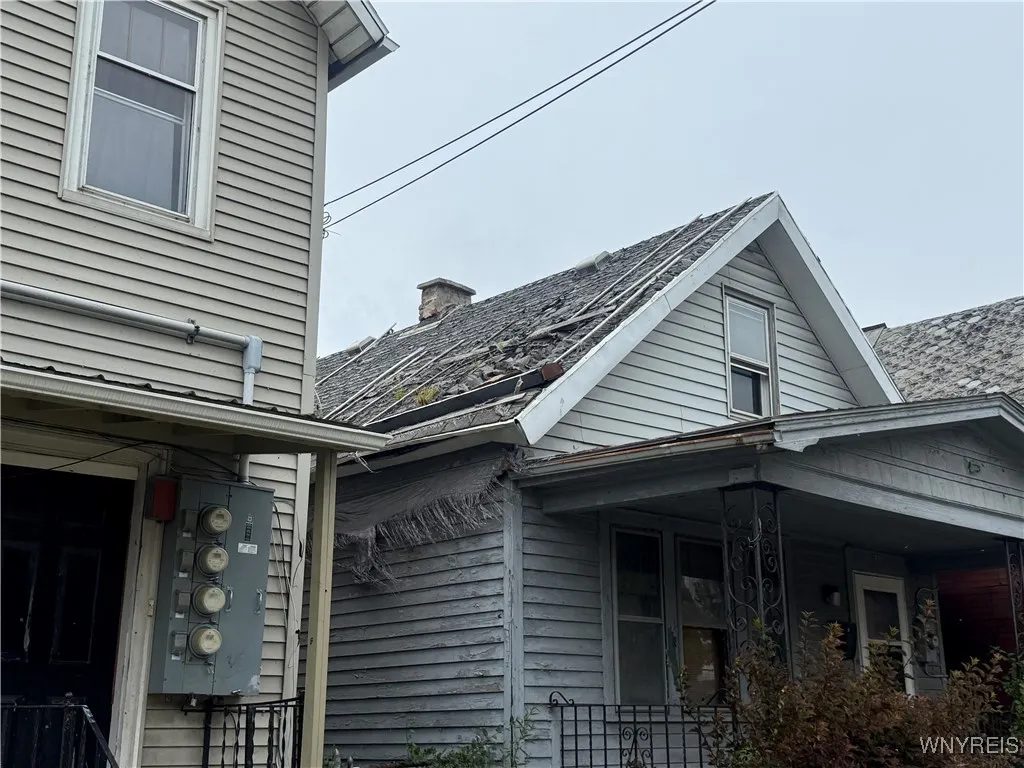 11 Minton Street, Buffalo, New York 14210, Buffalo, New York 14210, 2 Bedrooms Bedrooms, 5 Rooms Rooms,1 BathroomBathrooms,Residential,For Sale,11 Minton Street, Buffalo, New York 14210,B1622767